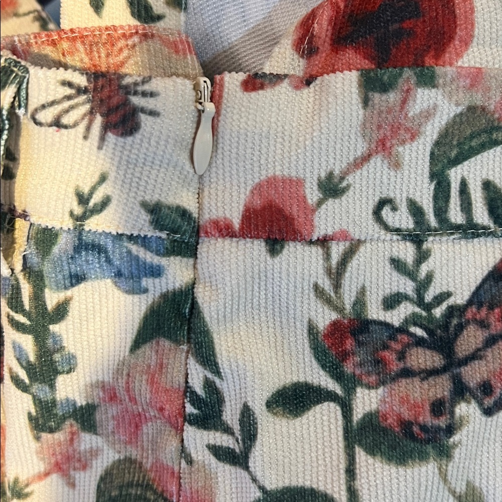 Cider Floral Jumpsuit with Multicolor Design - Picture 5 of 5